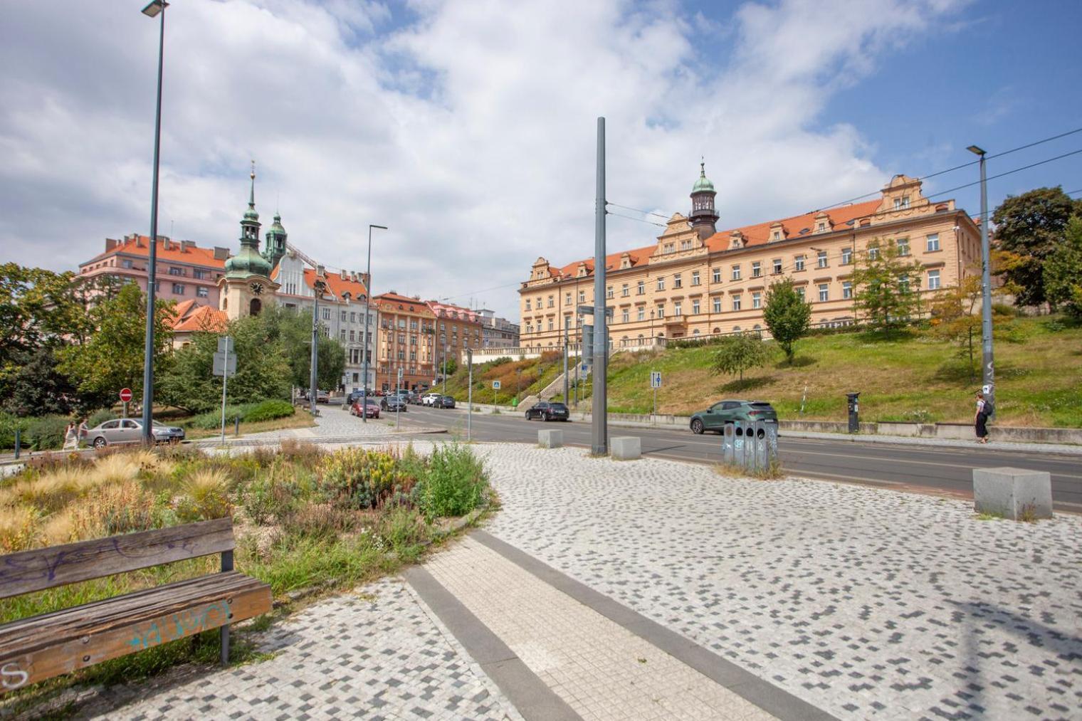 Apartment Blueground Vrsovice Private Terrace Equipped Prg-8 Prague
